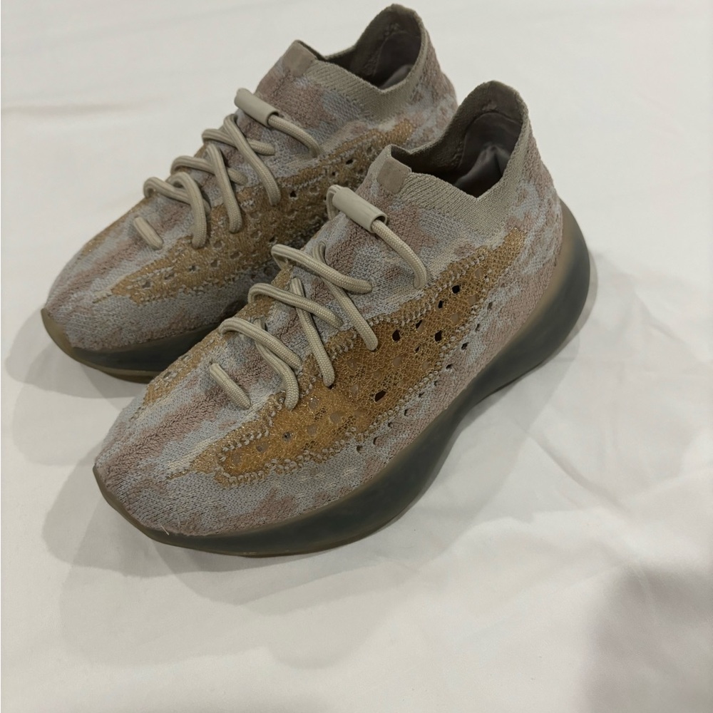 Yeezy 380 | Men’s size 5, Women’s size 4